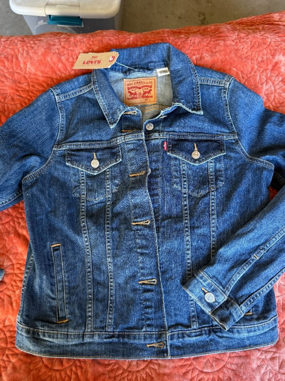 Levi's Womens Original Trucker Size Large NWT